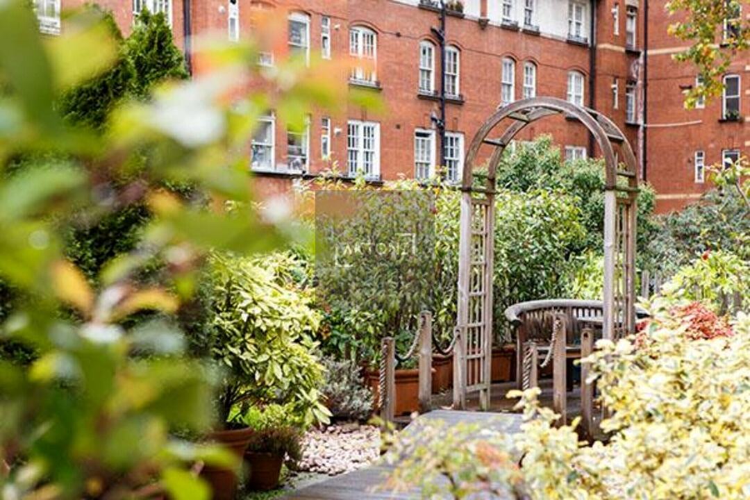 Cartwright Gardens, St Pancras, London