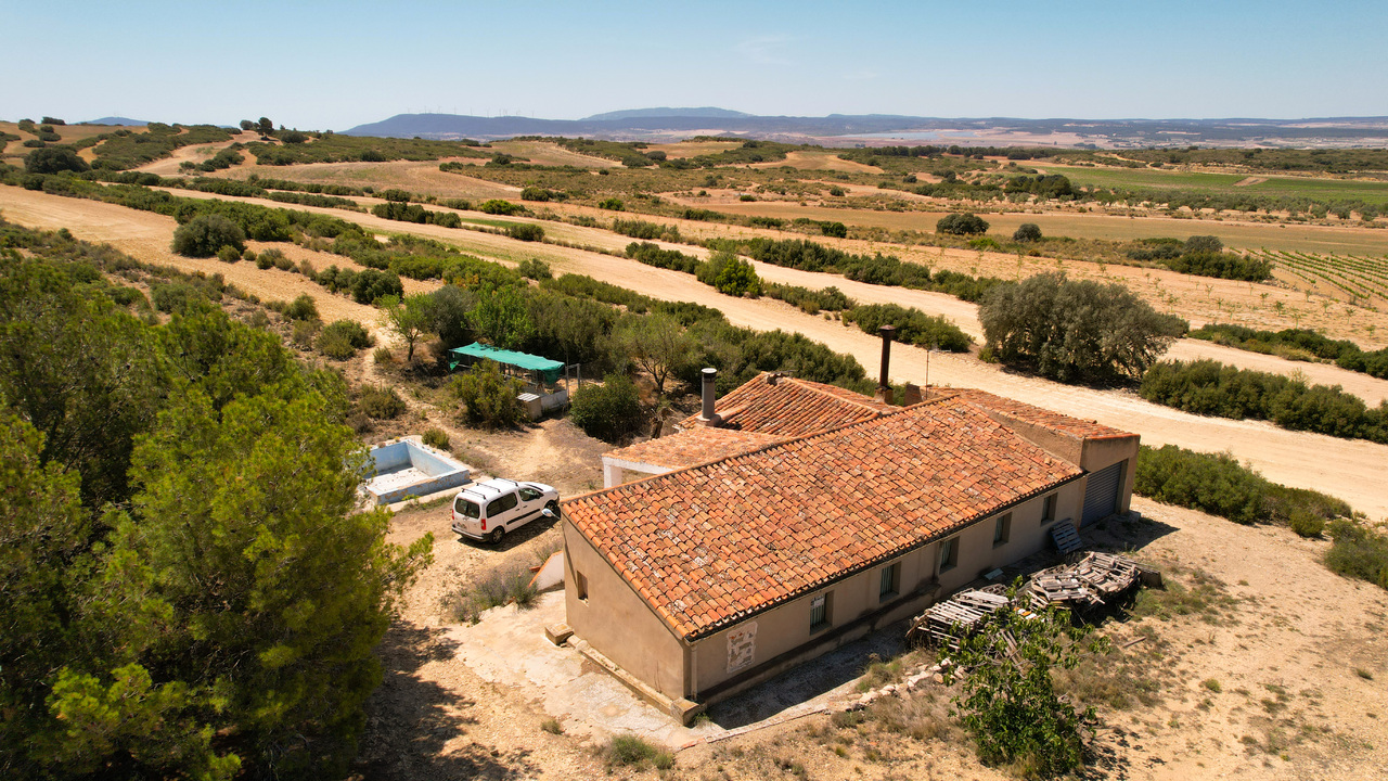 Olive Grove Estates agency inmobilliario off grid property self sufficient Almansa Alicante inland (