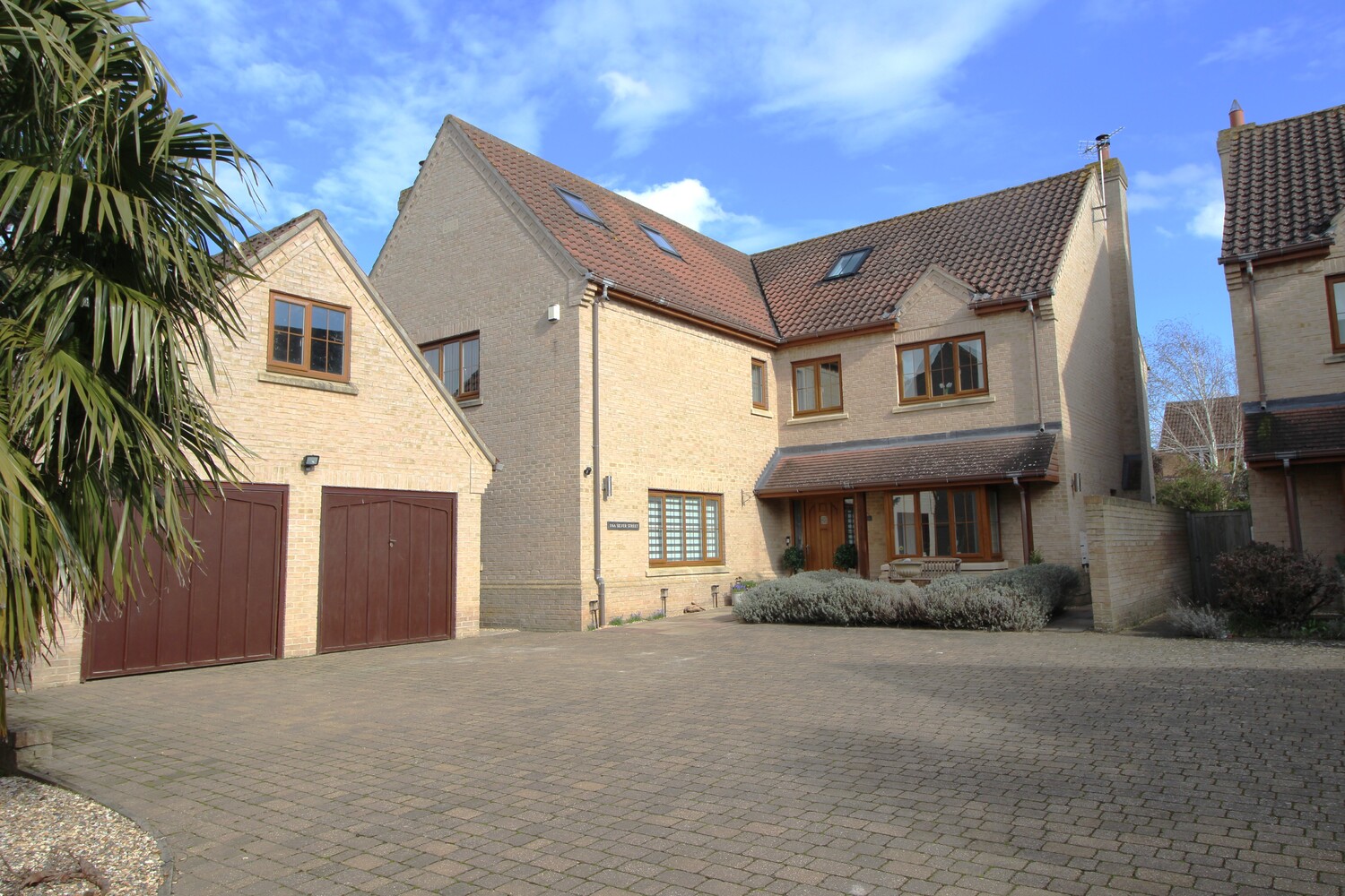 View properties — Pocock + Shaw