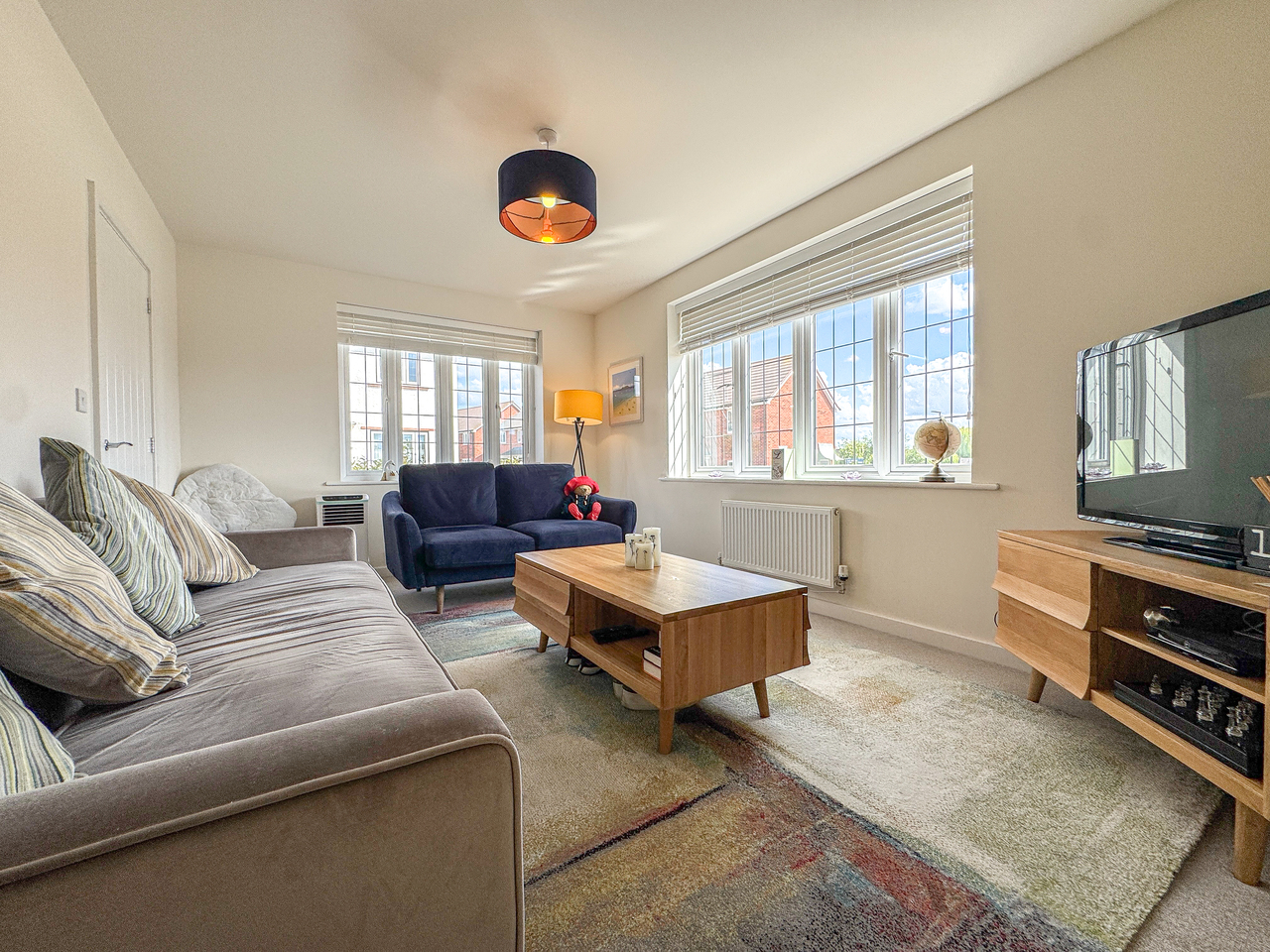 Living Room (2)