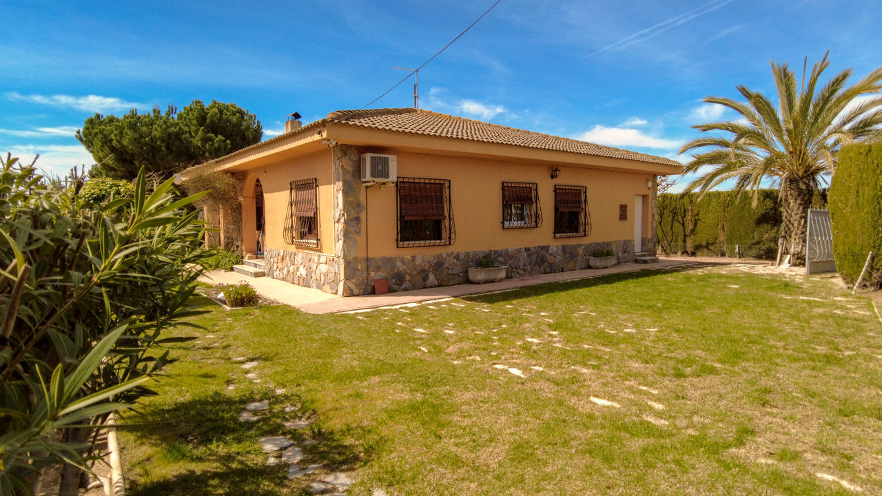 Olive Grove Estates Sax Alicante Bargain Property Spain (7)