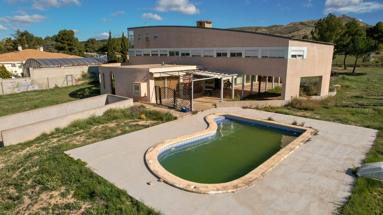 Olive Grove Estates Spanish Property Holiday Living Yecla Murcia (8)