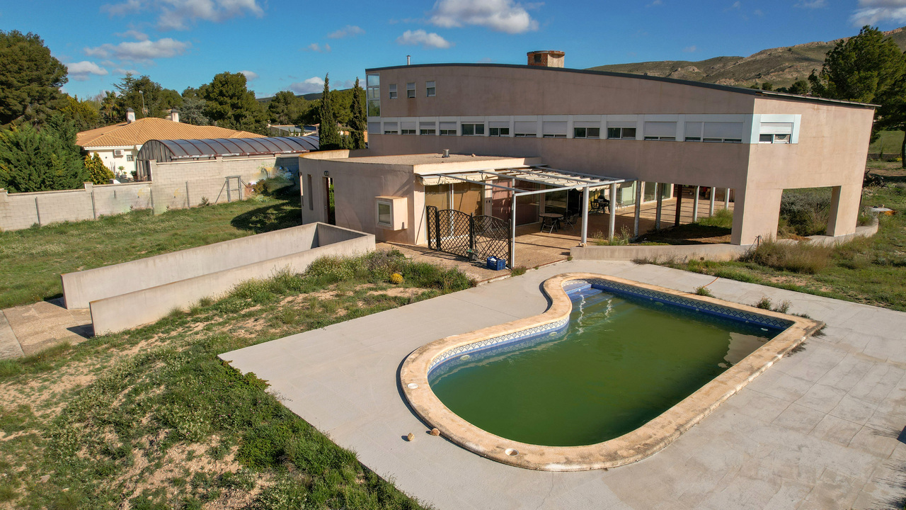 Olive Grove Estates Spanish Property Holiday Living Yecla Murcia (9)
