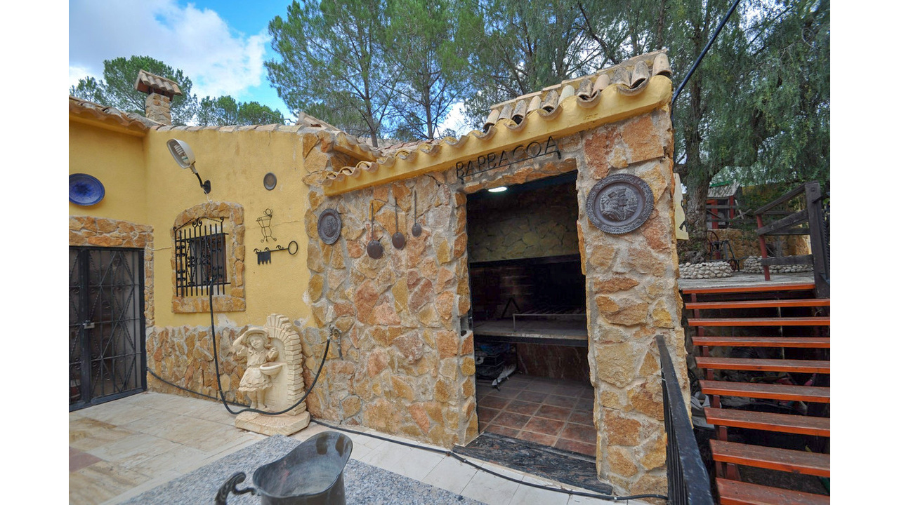 Olice Grove Estates Cave House Pinoso Best agency in Spain Fantastic (1)