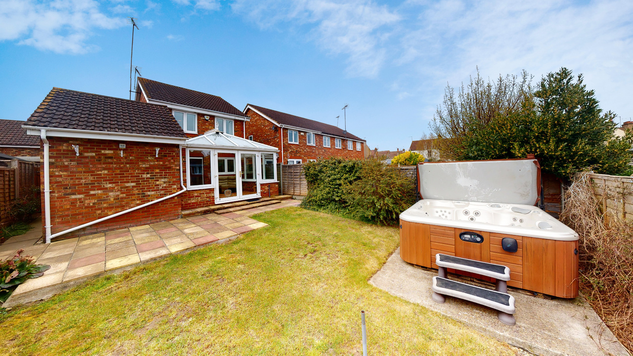 3-Bedroom-House-Northfleet-Kent-04222021_111243