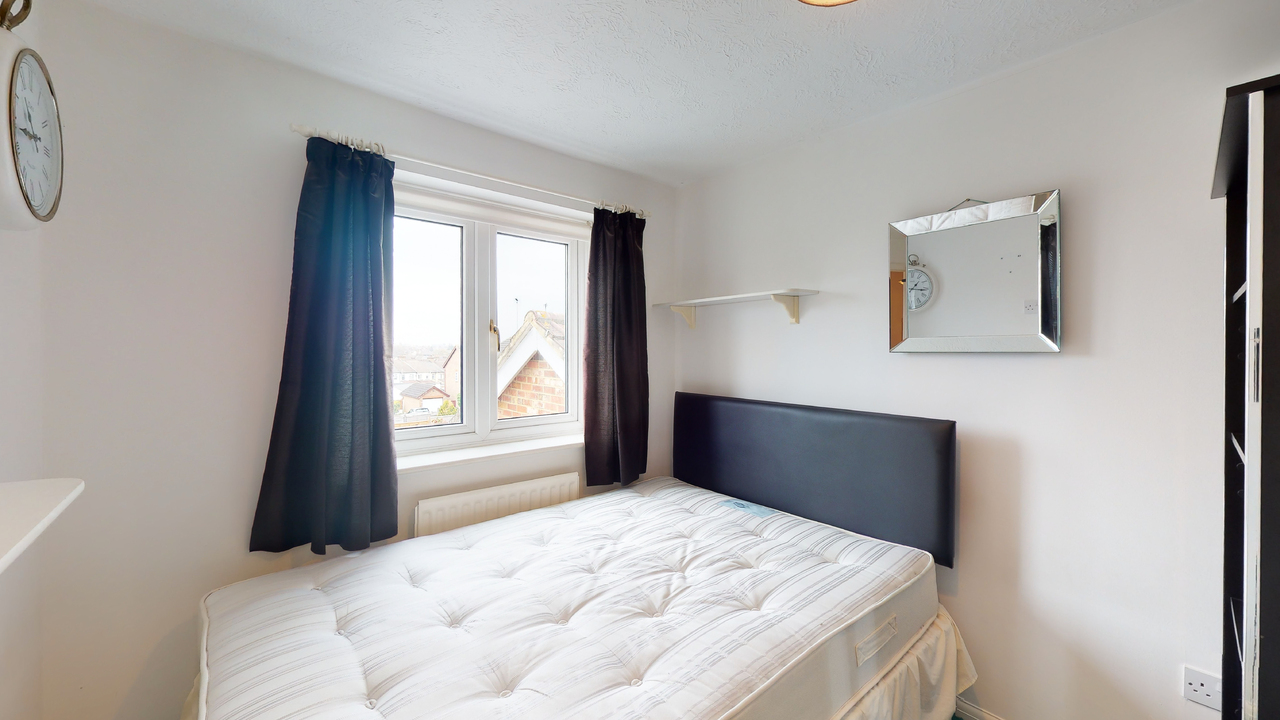 3-Bedroom-House-Northfleet-Kent-04222021_111314