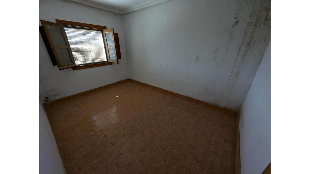 Olive Grove Estates Caudete Country Home for Renovation  (21)