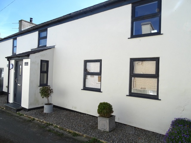 Ty Chwarel, 4 Pentre Pella, The Mountain, Caergybi, Ynys Mon