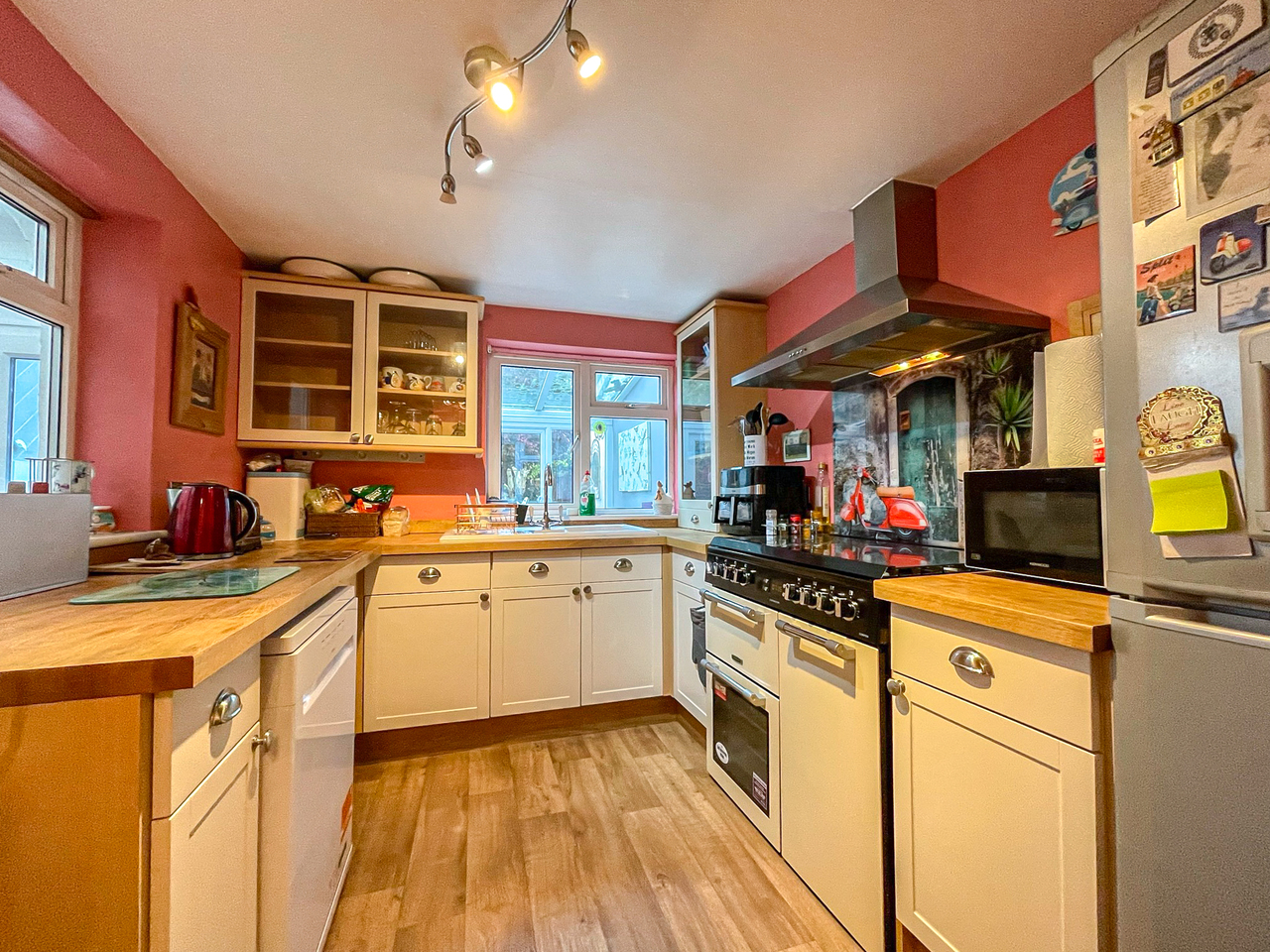 65 Old Eign Hill - Kitchen