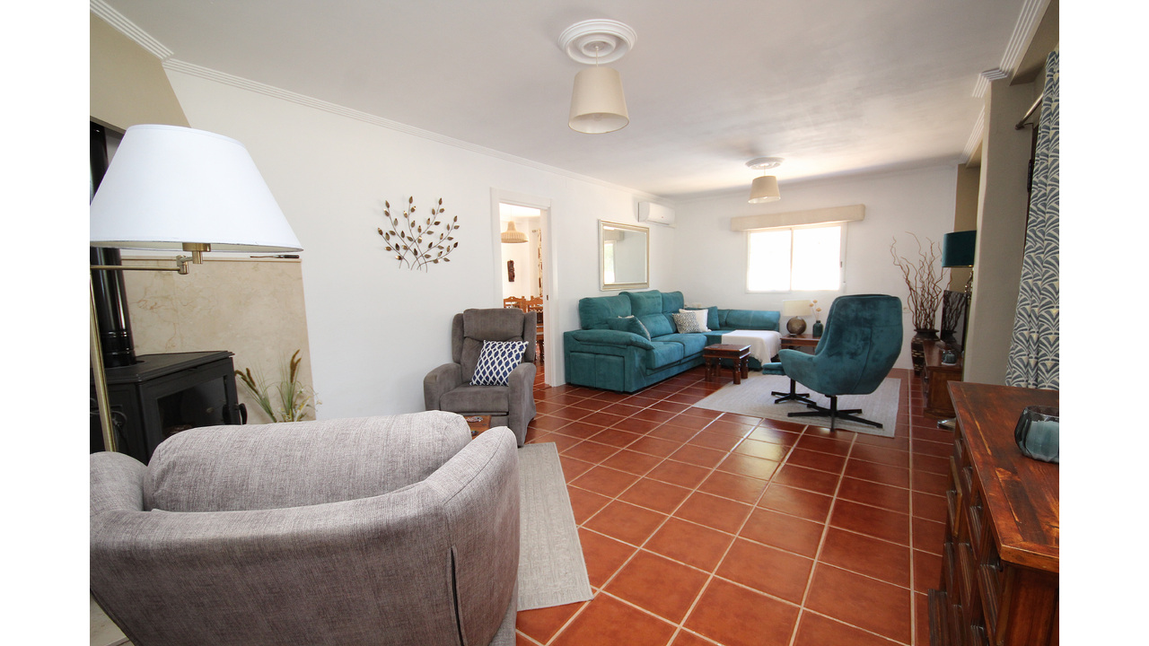 4. Main Lounge