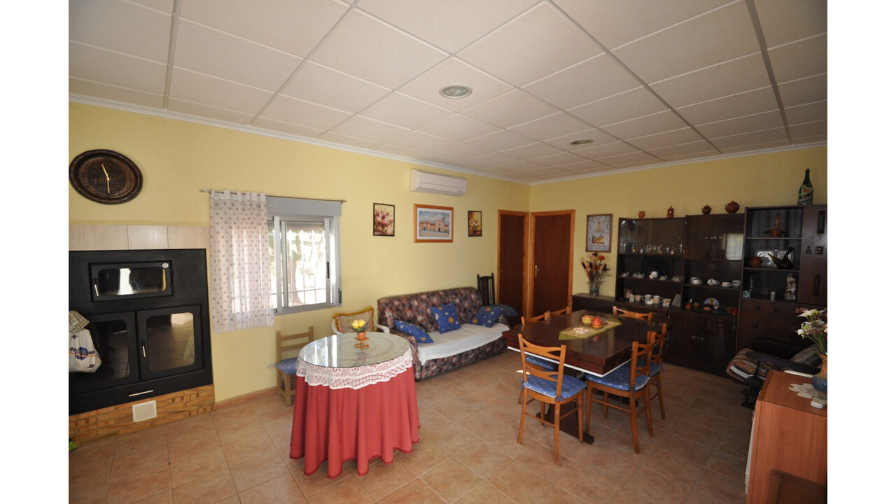 Olive Grove Estates Bargain Country House Pinoso Alicante (10)