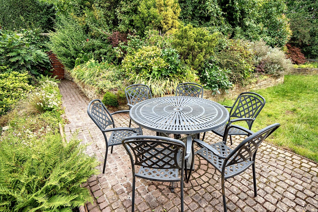 11 St. Johns Mount, Wakefield, West Yorkshire, WF1 2RR