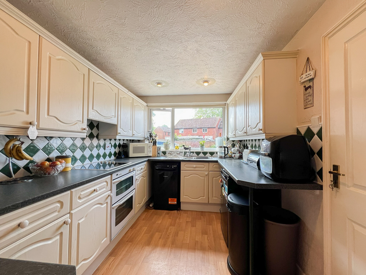 7 Westbury Close - kitchen