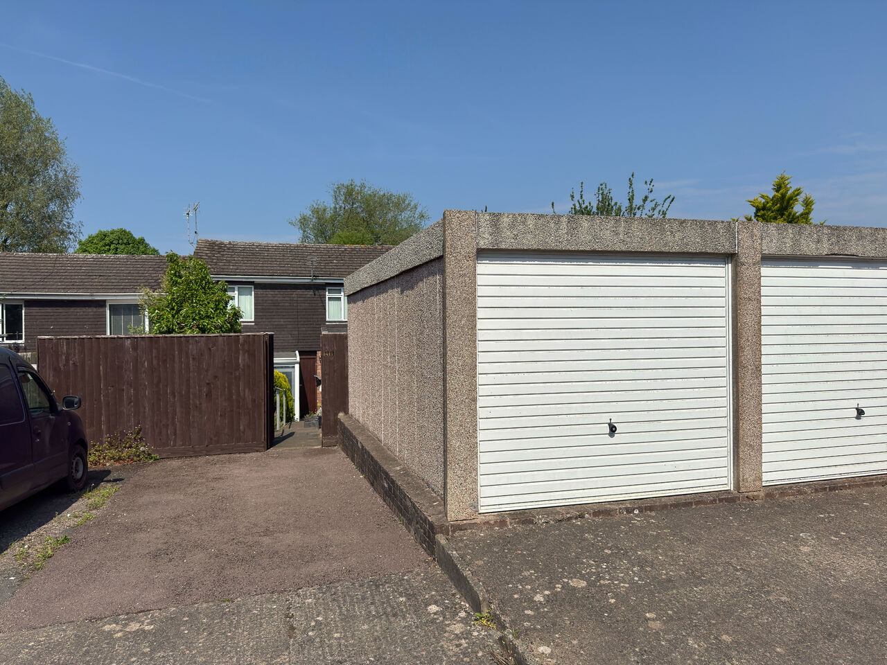 Garage & Parking