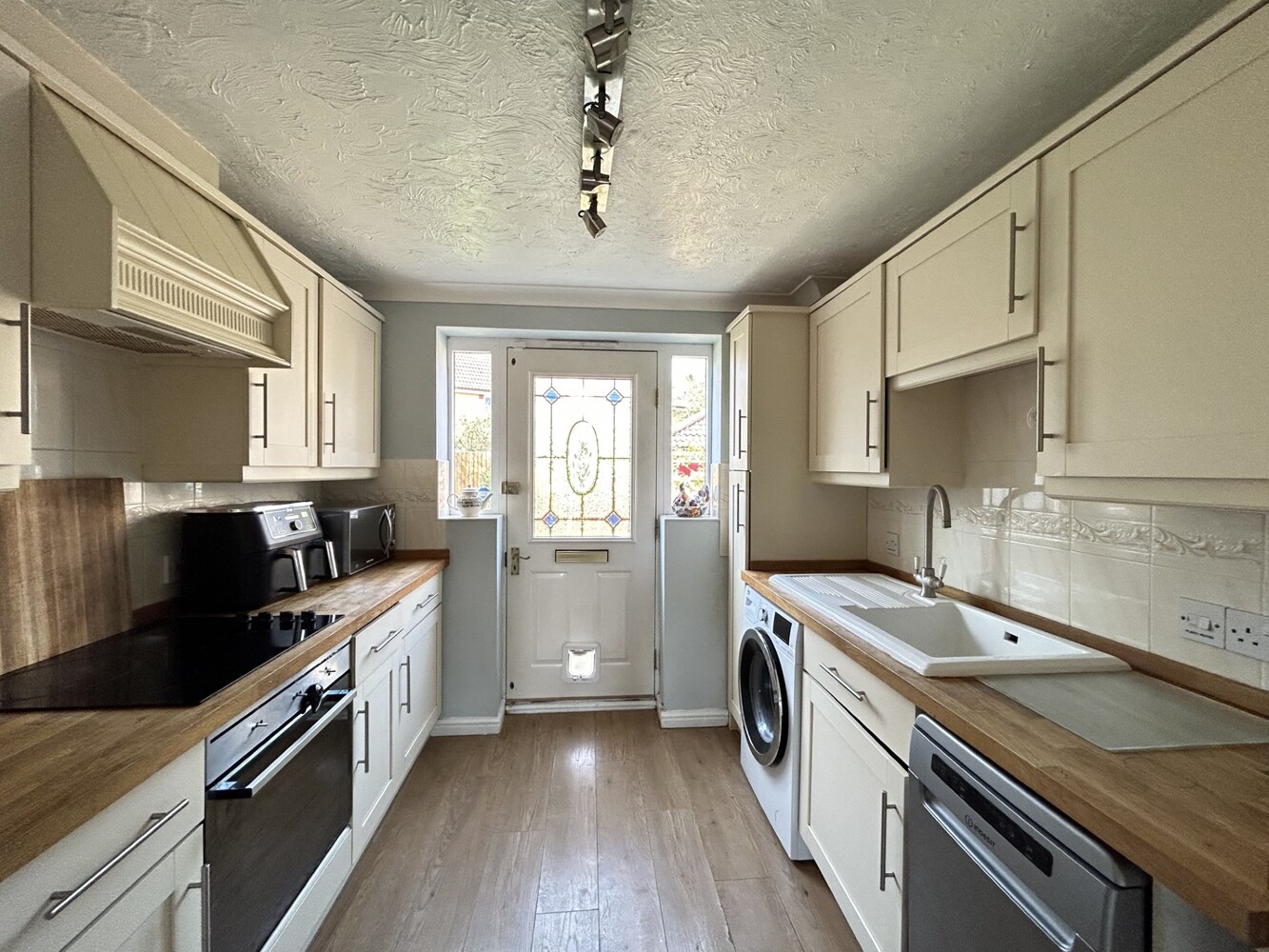 Kitchen 1