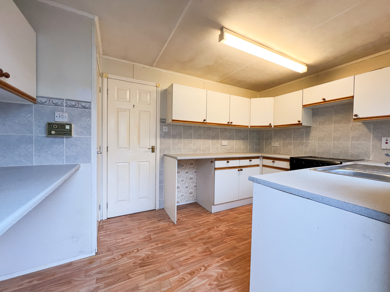 6 Northside Park - kitchen (2)