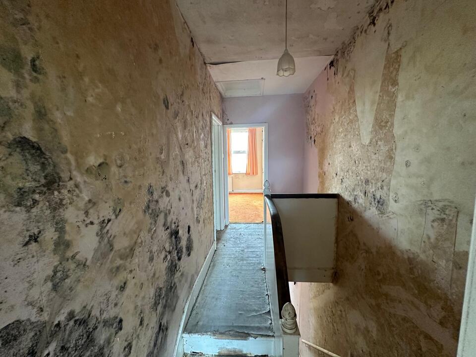 18 Worthington Road, Surbiton, Surrey, KT6 7RX Property Details