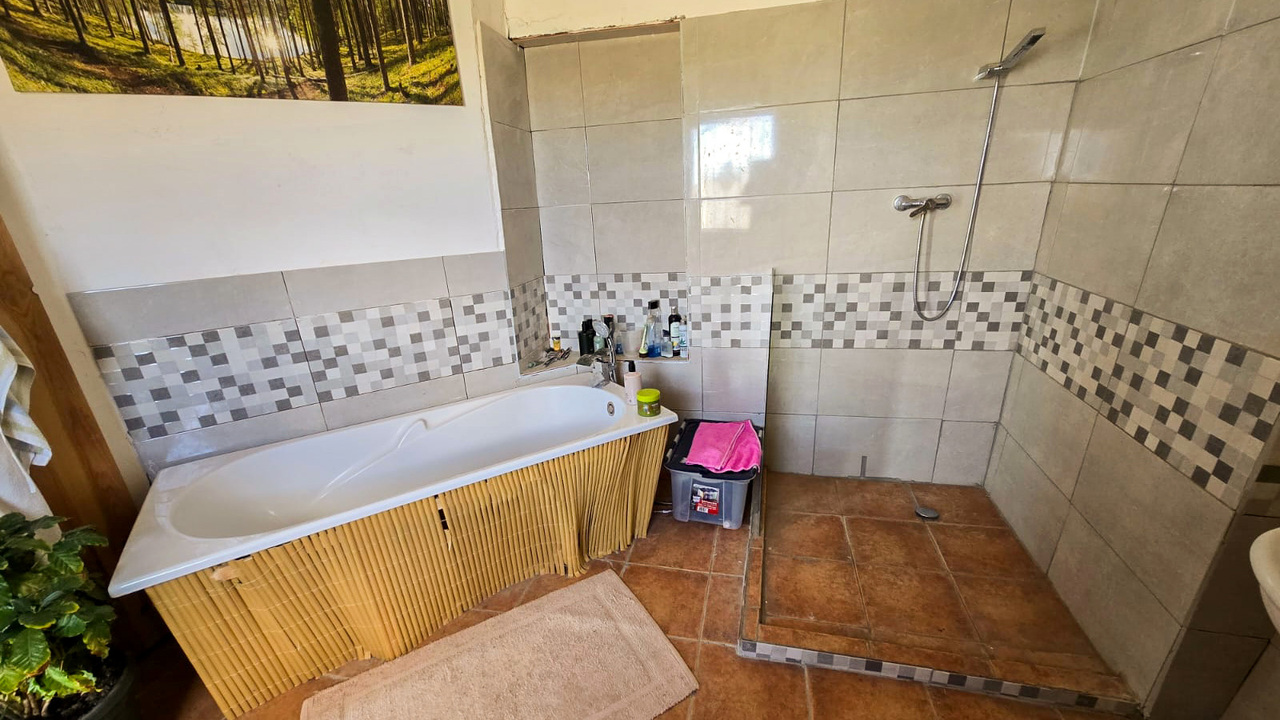 Olive Grove Estates Yecla Murcia Large Villa Bargain (24)