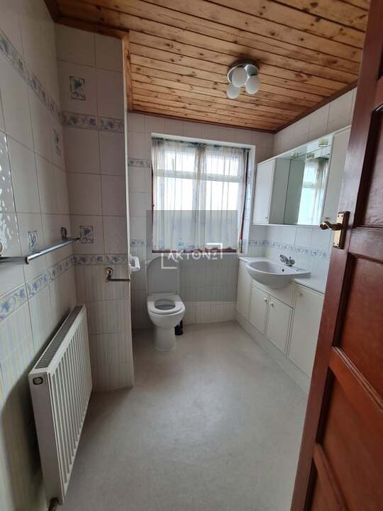 Summit Road, Northolt, London UB5