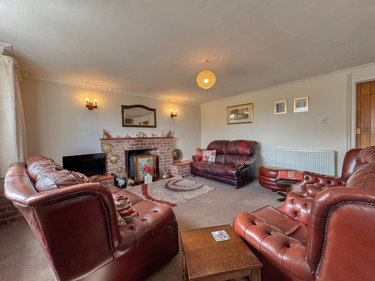 Living Room (2)