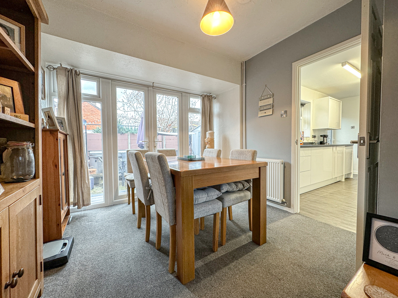 257 Westfaling Street - Dining room