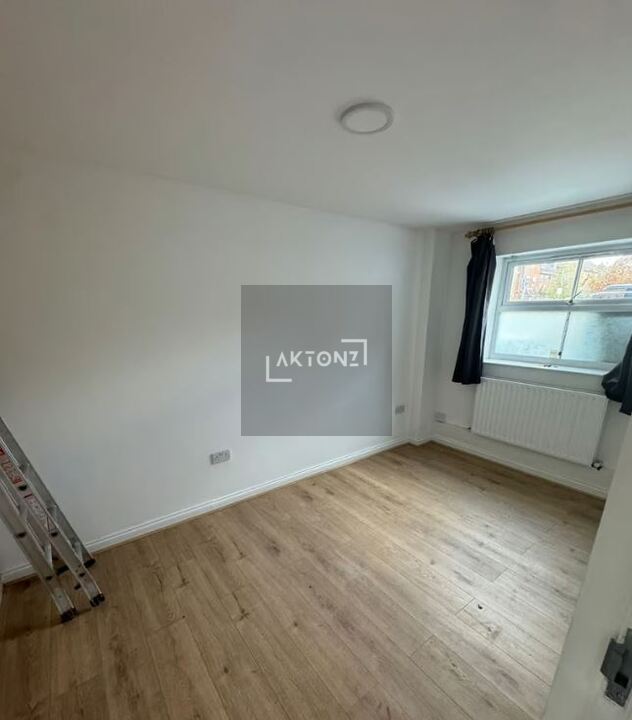 Arklay Close, Uxbridge, London