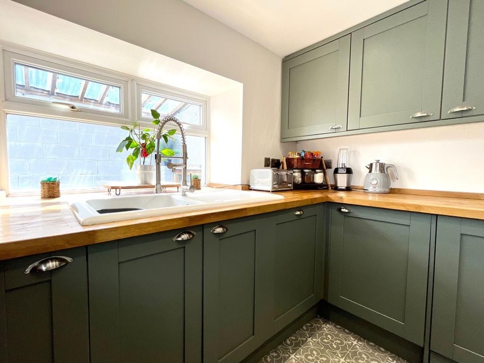 High Street, Hirwaun, Aberdare, Mid Property Details