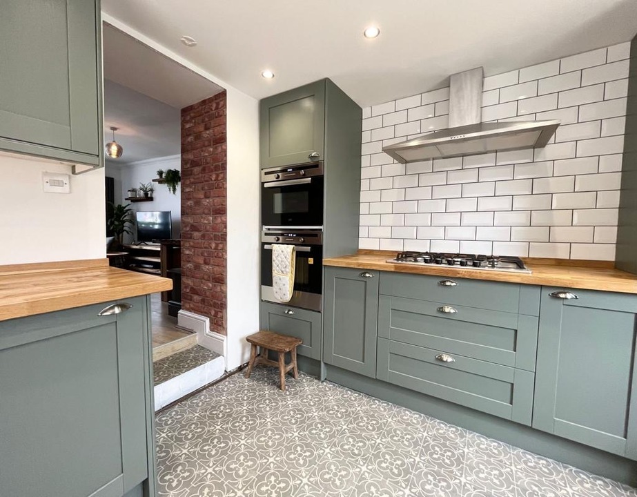 High Street, Hirwaun, Aberdare, Mid Property Details