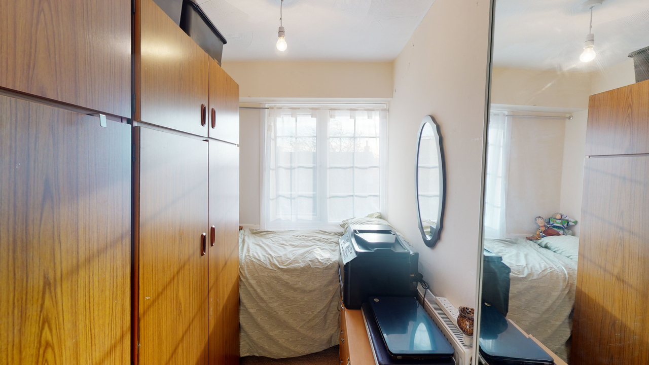 For-Sale-3-Bedroom-House-Gravesend-12092021_131912