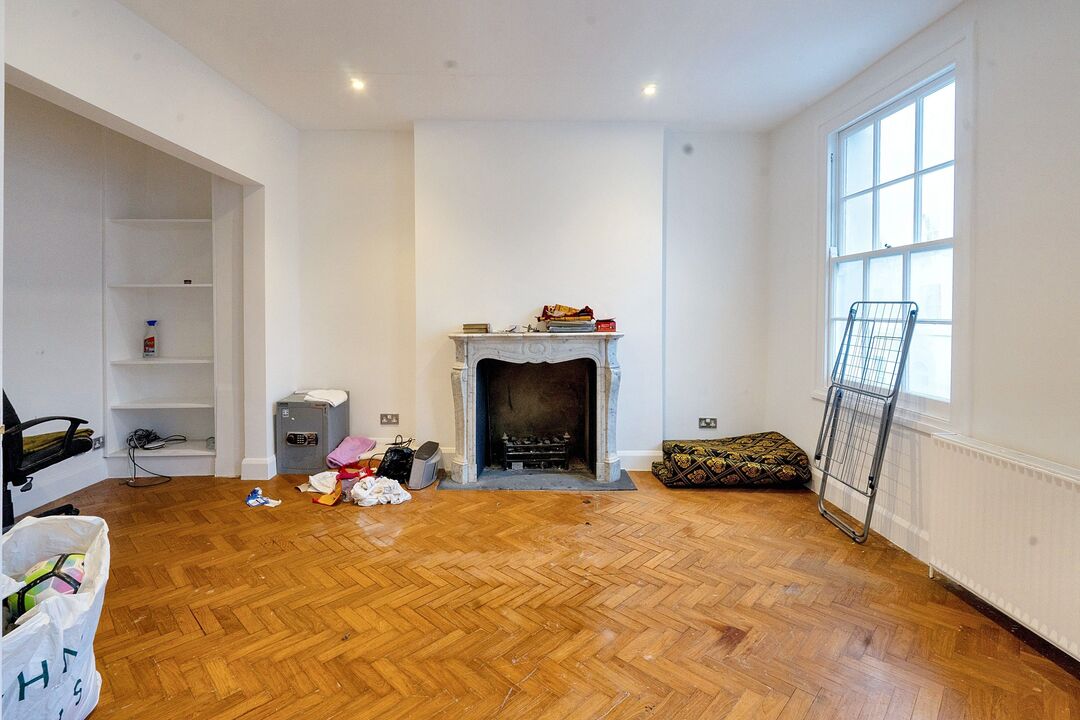 5 Bouverie Place, London, W2 1RB.