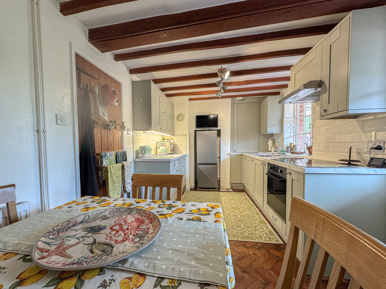 Kitchen breakfast room