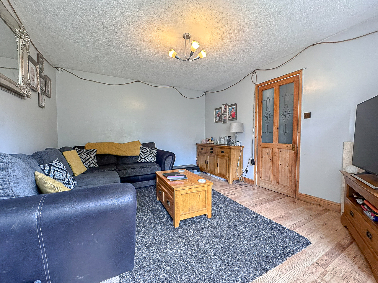 Living Room (2)