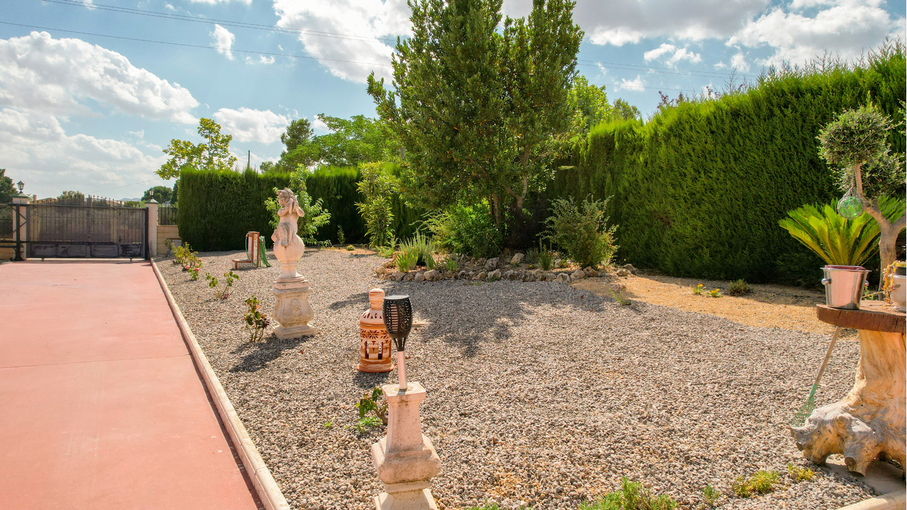 Olive Grove Estates Caudete Spanish Property for sale Holiday home Alicante (7)