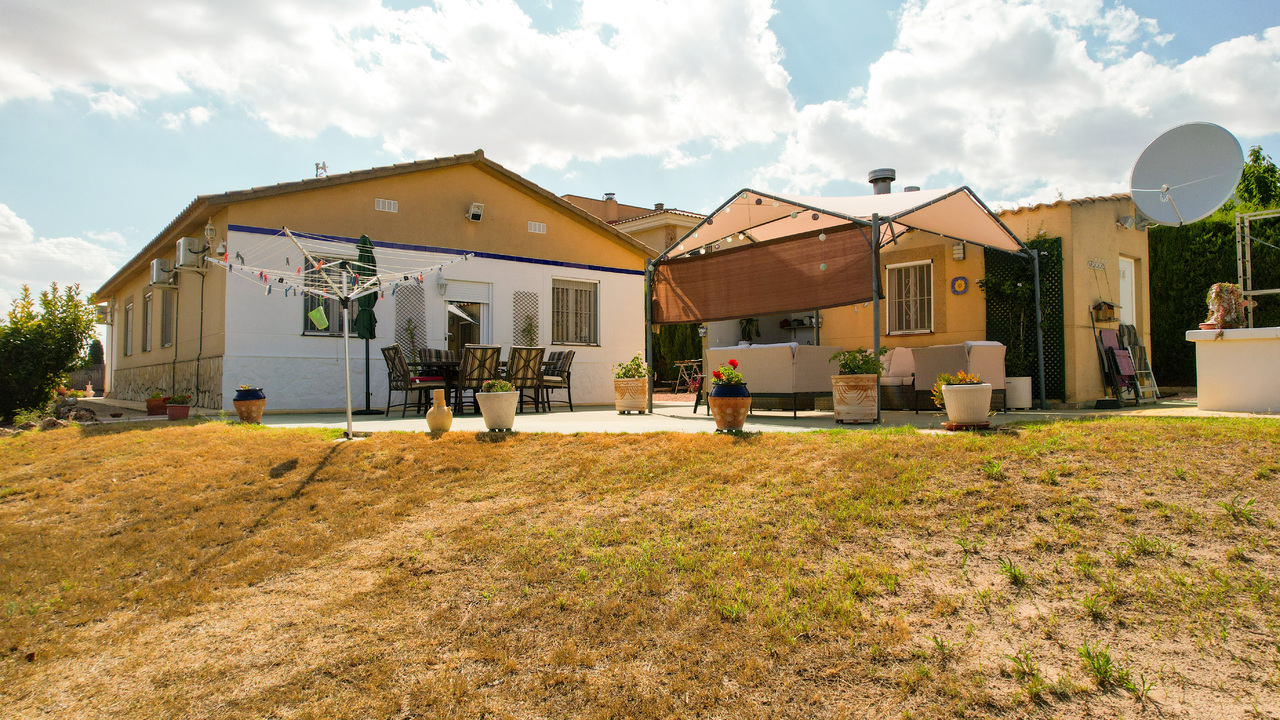 Olive Grove Estates Caudete Spanish Property for sale Holiday home Alicante (13)