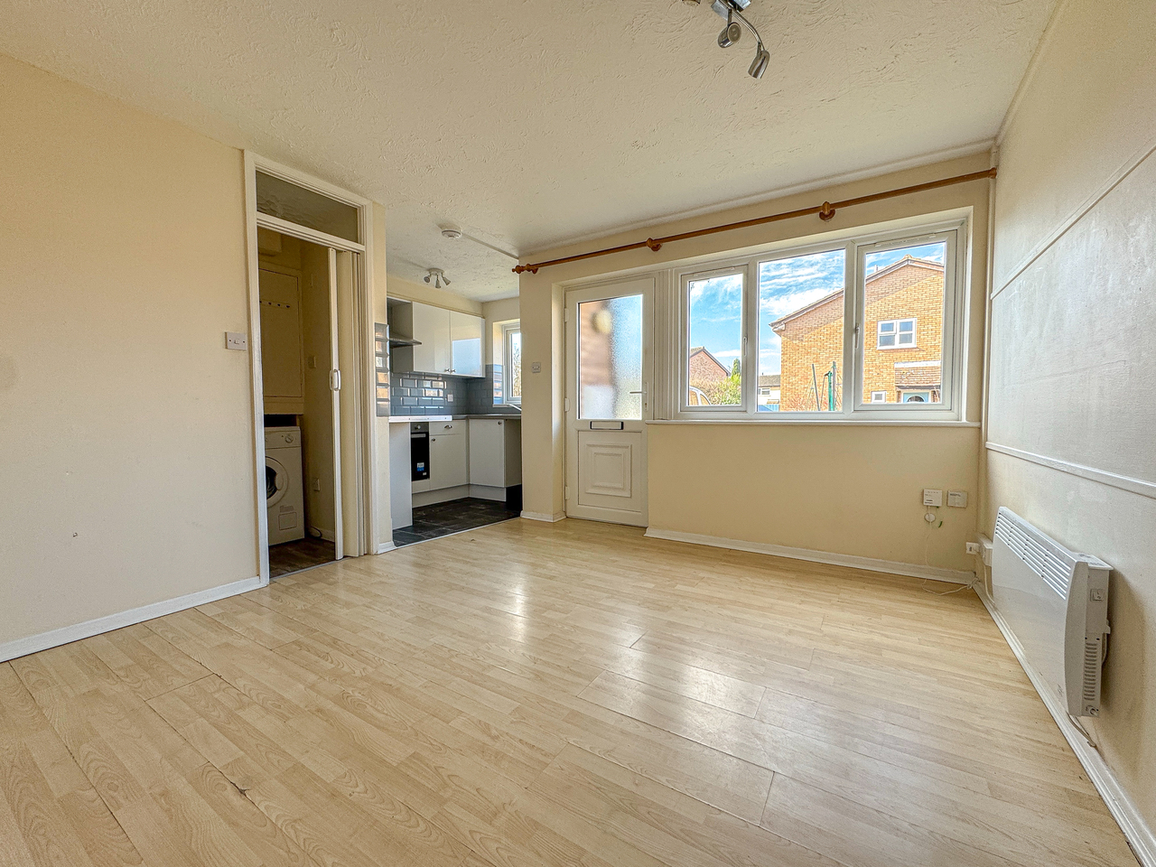 Living Area (2)