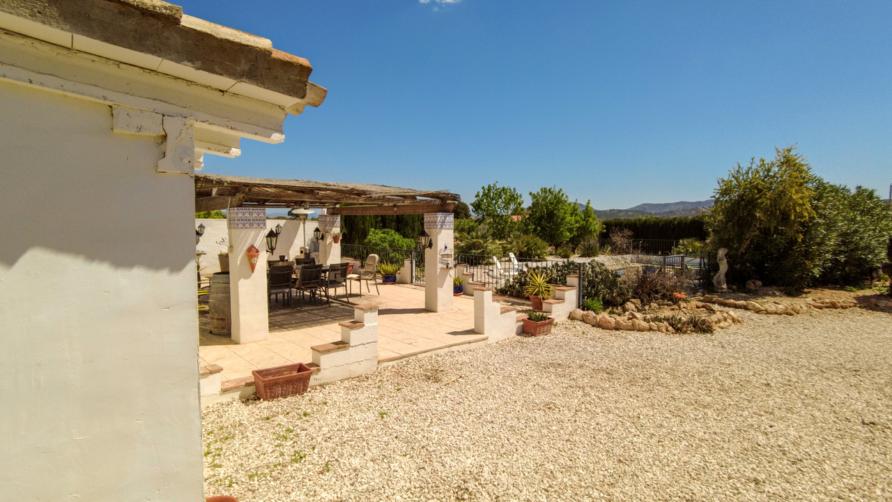 Caudete Countryside Spanish dream villa Olive Grove Estates (7)