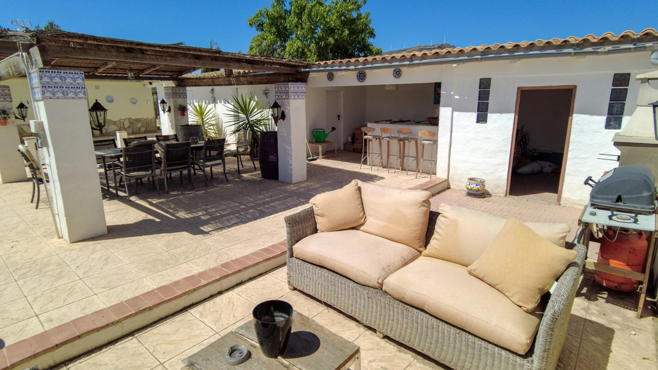 Caudete Countryside Spanish dream villa Olive Grove Estates (16)