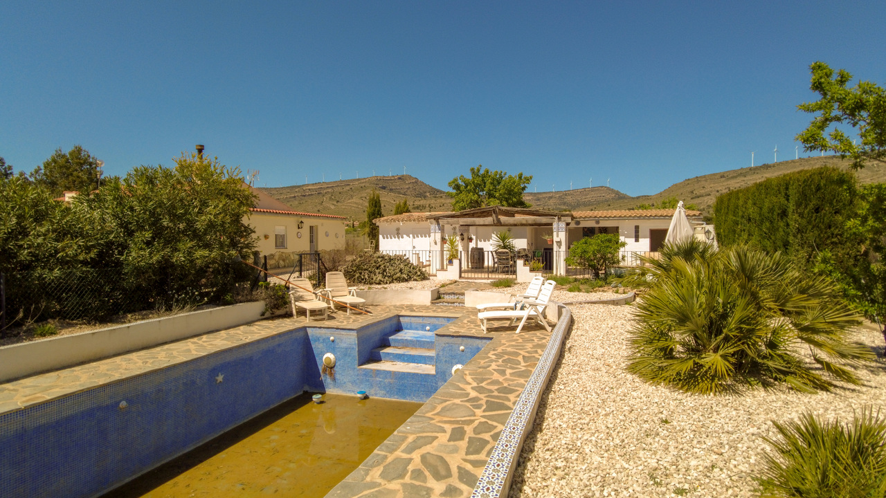 Caudete Countryside Spanish dream villa Olive Grove Estates (23)