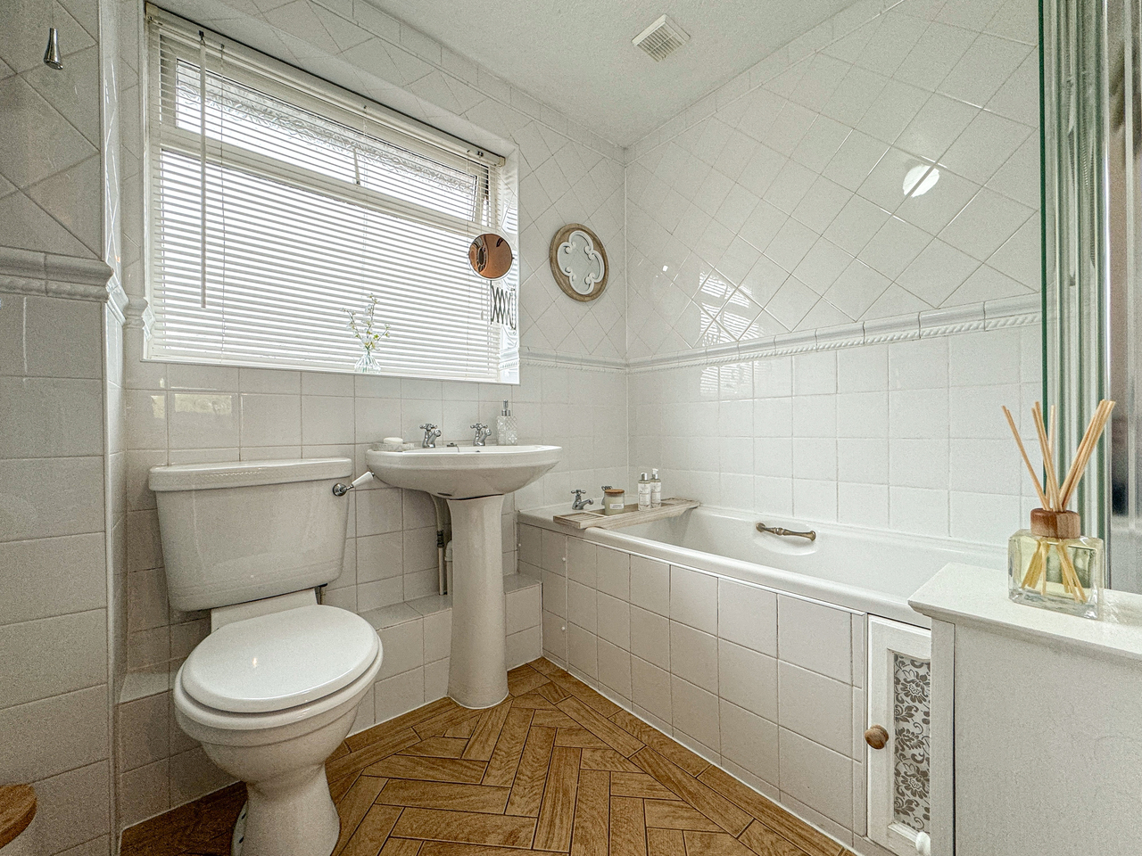 9 Haston Close - Bathroom