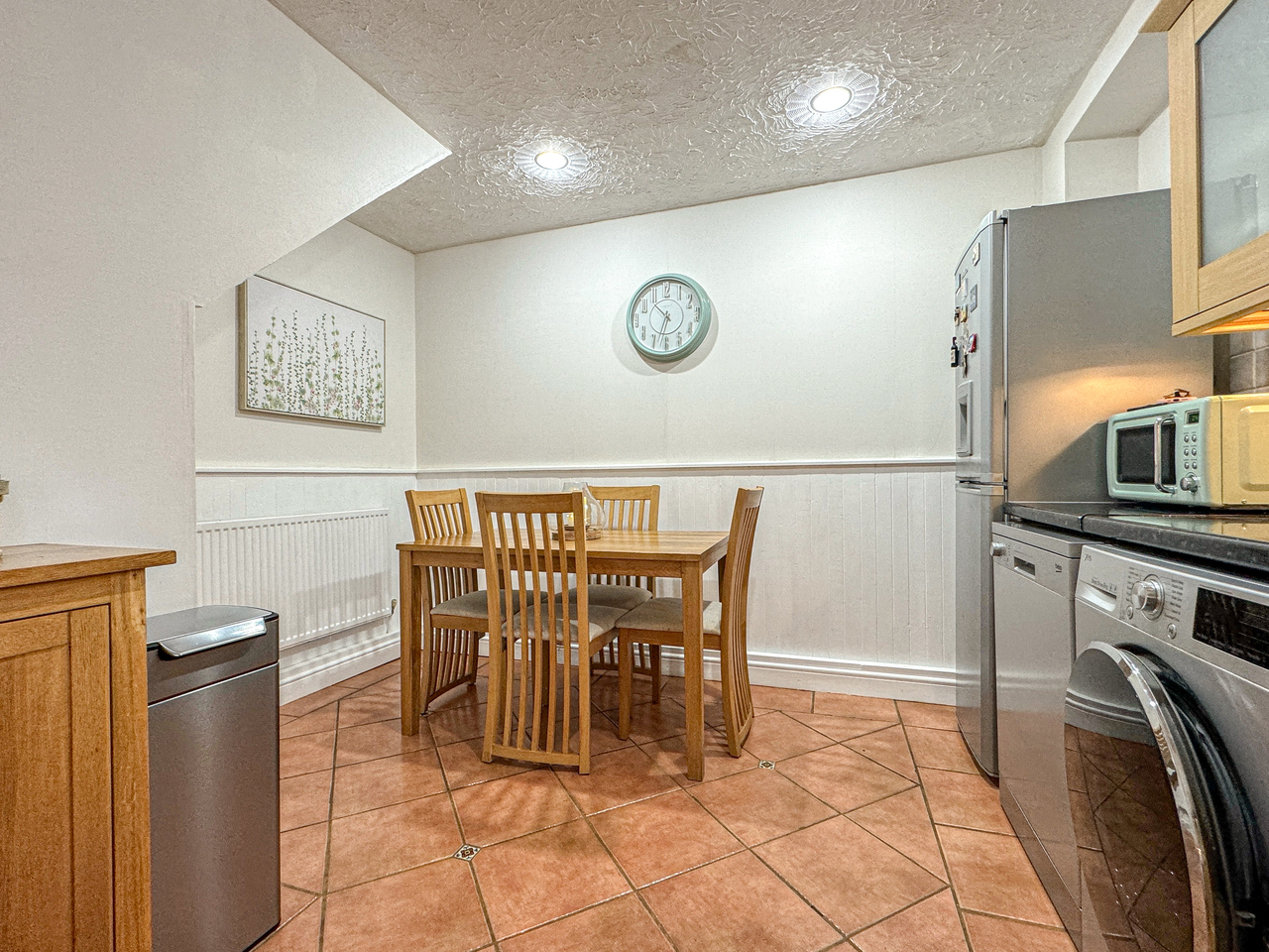 9 Haston Close - dining Area