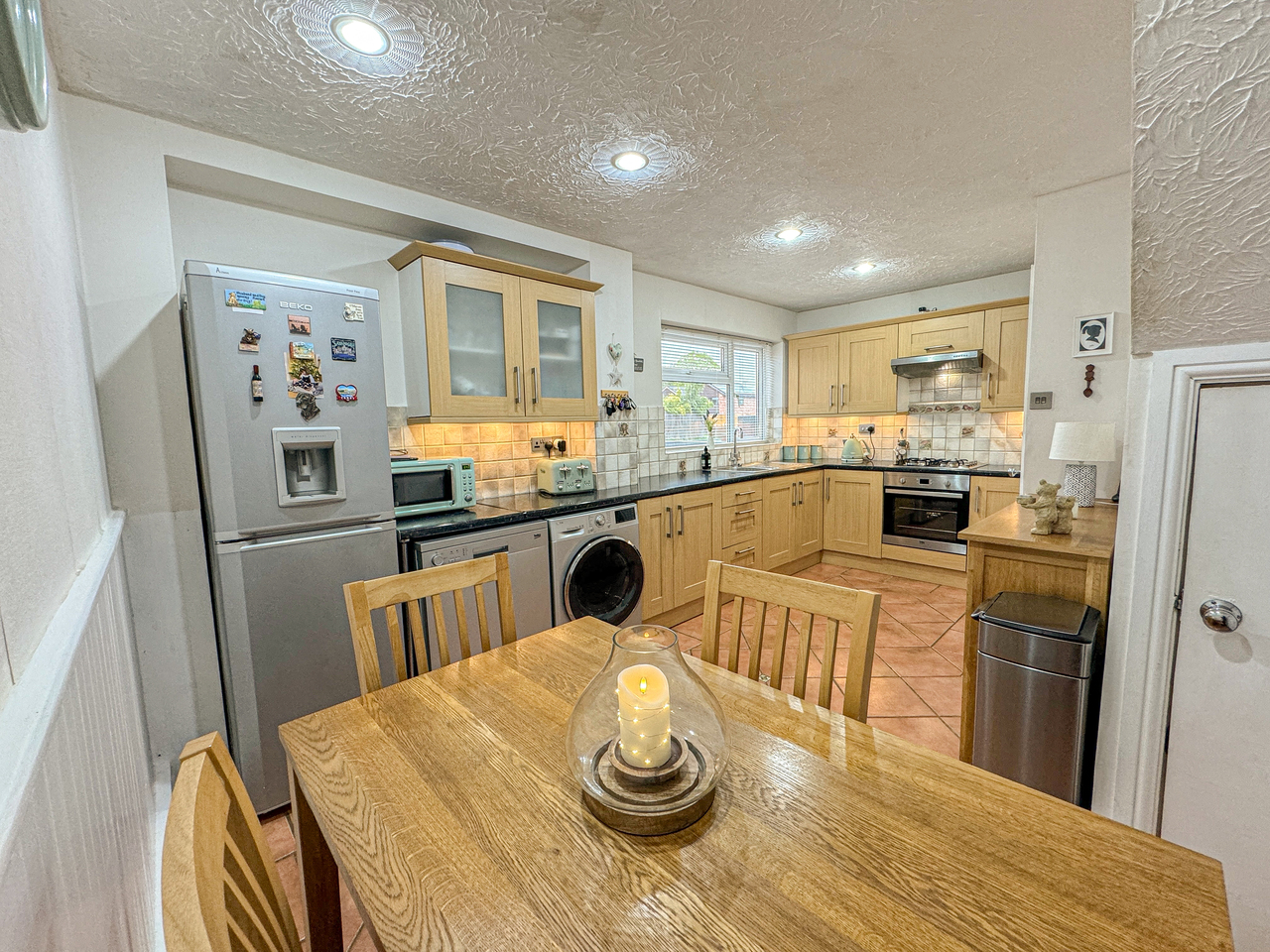 9 Haston Close - Kitchen dining