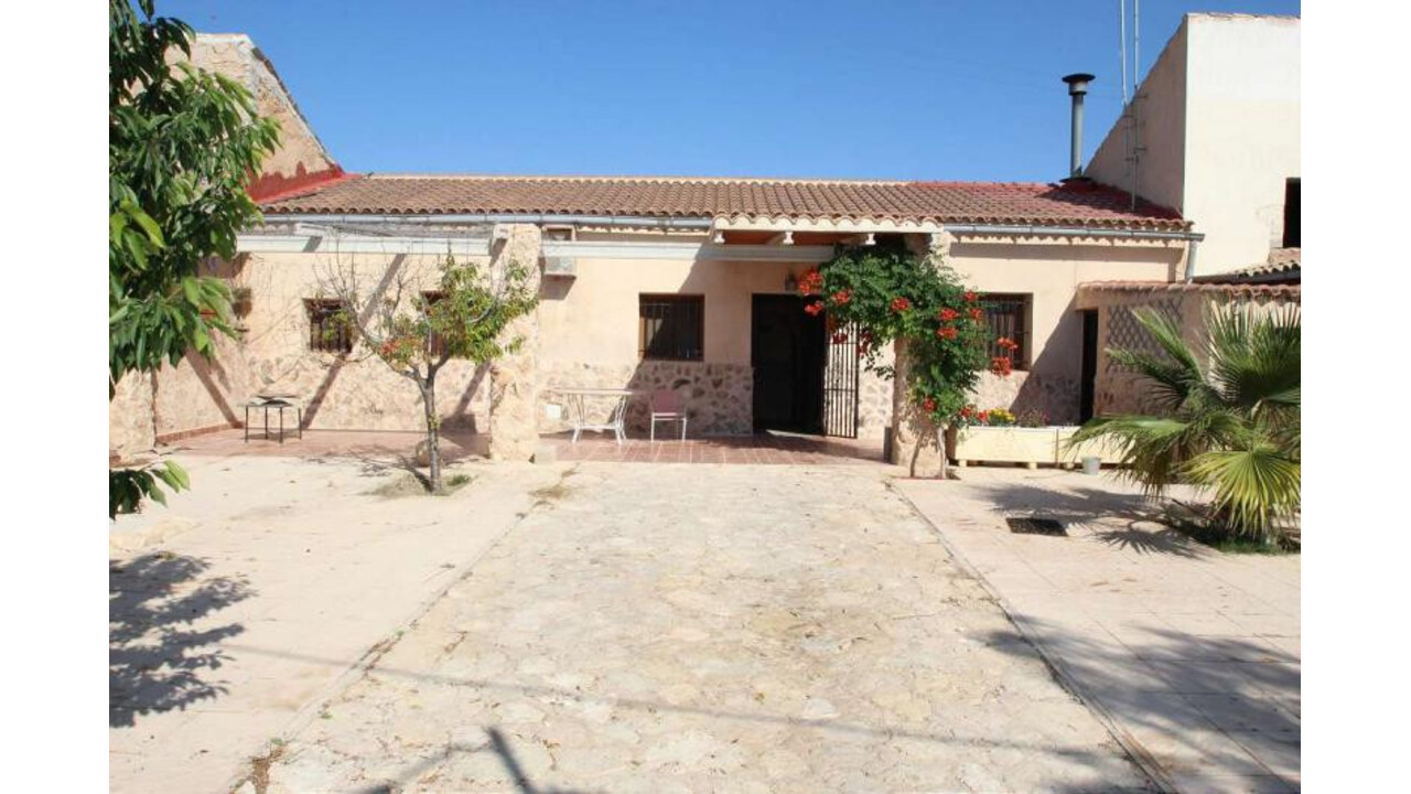 Olive Grove Estates Spanish villa for sale Pinoso Alicante (3)