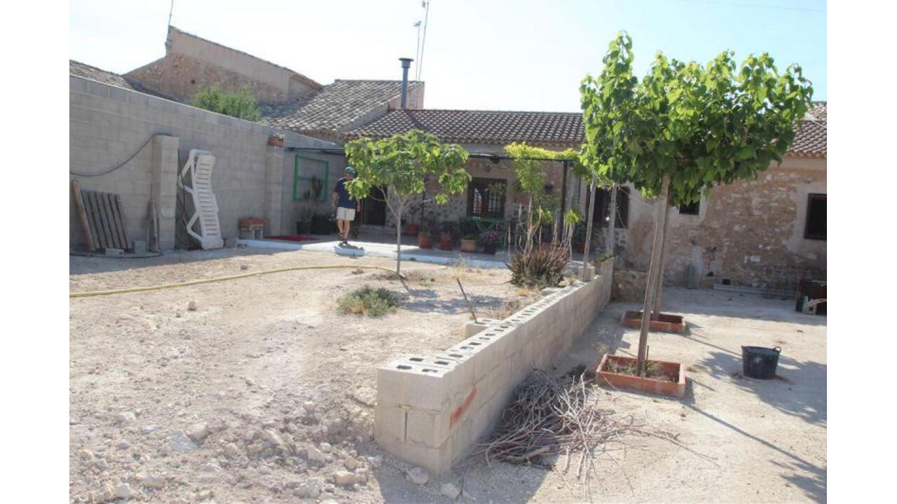 Olive Grove Estates Spanish villa for sale Pinoso Alicante (12)