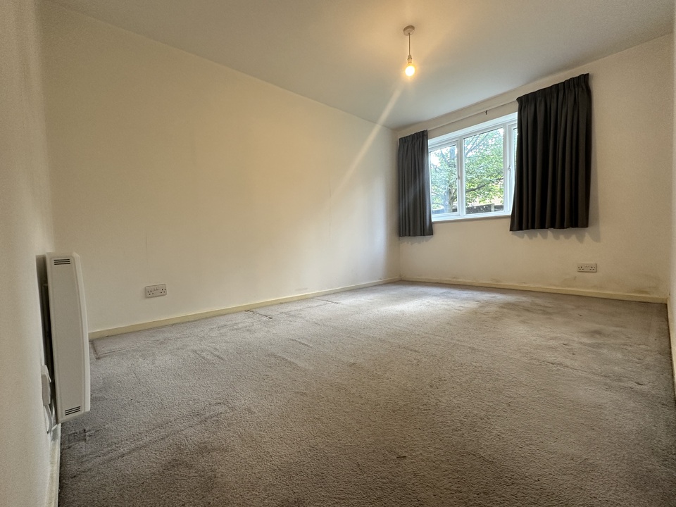 69 Winston Close, Greenhithe, Kent, DA9 9DG