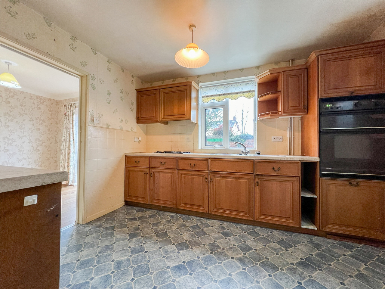 6 Trinity Road - kitchen (2)