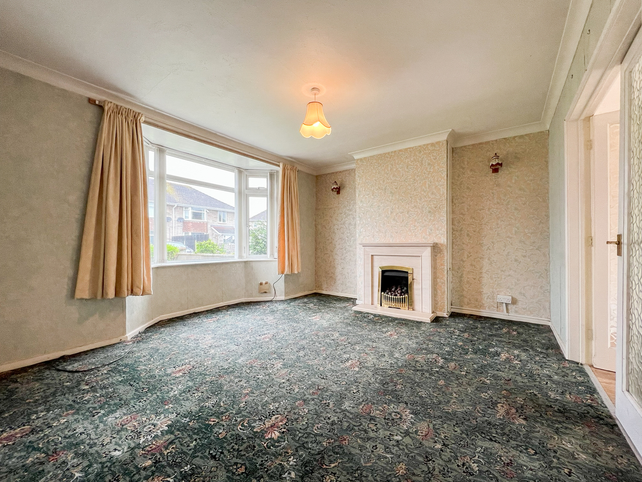 6 Trinity Road - living room