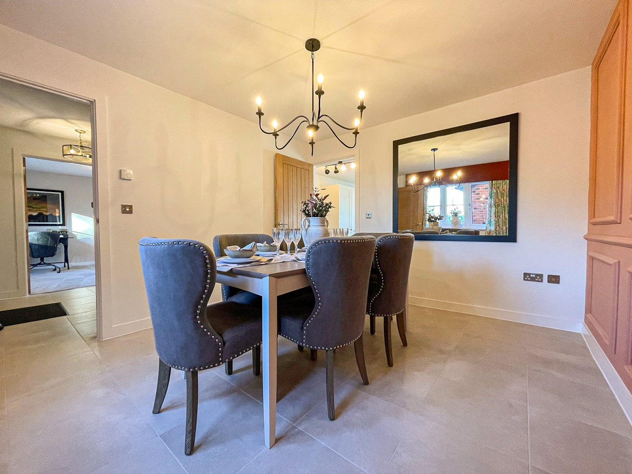 Yeat Showhome - Dining room (2)